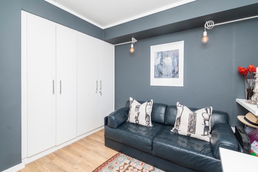 2 Bedroom Property for Sale in Sea Point Western Cape